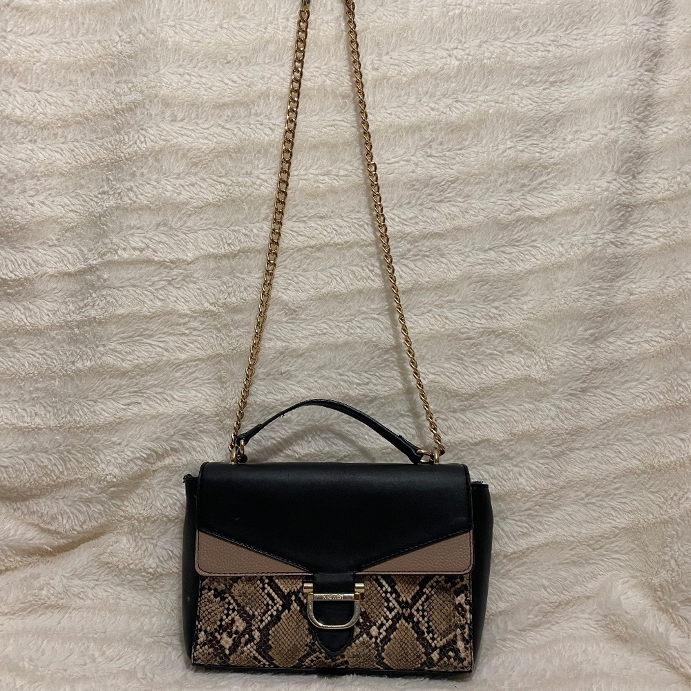 Nine West Convertible Strap Crossbody Purse in Snake Print - Picture 2 of 8